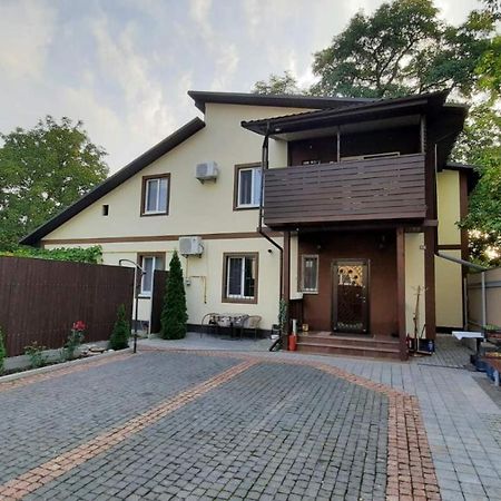 Life House Berezan Exterior foto